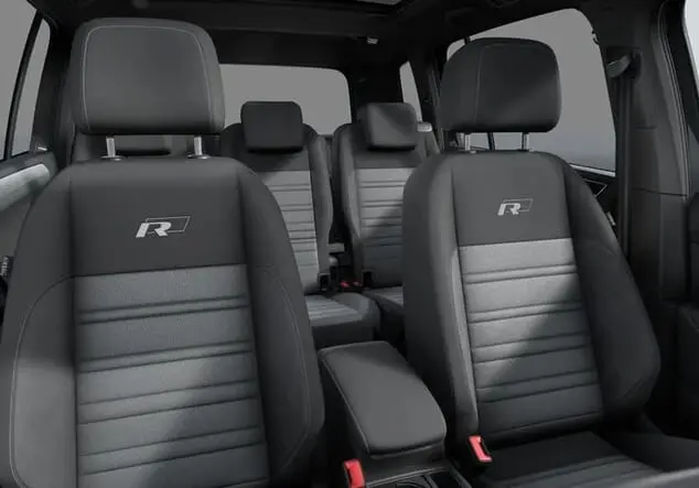 Angebotsdetails Volkswagen Touran Volkswagen Touran Highline R-Line 1.5 TSI 110 kW (150 PS) 7-Gang-DSG Urano Grau