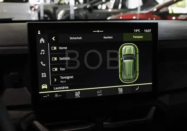Angebotsdetails Dacia Duster Journey TCe 130 inkl. SonderzubehÃ¶r Zeder-GrÃ¼n (GrÃ¼n)