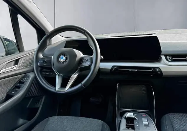 Angebotsdetails BMW 2er 216i Active Tourer, Automatik, schwarz