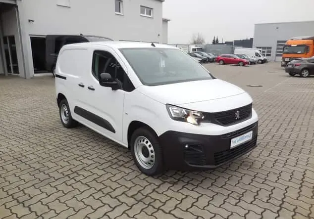 Angebotsdetails Peugeot Partner KW L1 BlueHDi 100*AHK-Kamera-Klima* Eisweiß