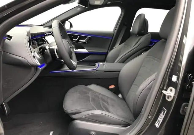 Angebotsdetails Mercedes-Benz E 220 d 4MATIC T-Modell Night Paket Graulack graphitgrau