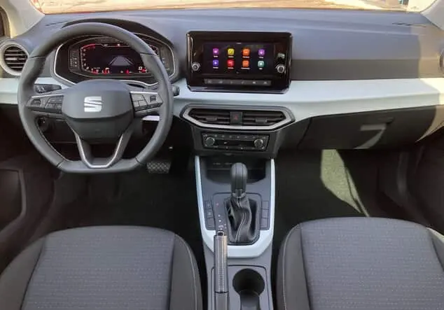Angebotsdetails Seat Arona 1.0 TSI Style Edition Edition 1.0 TSI 85 kW (116 PS) 7-Gang- Schwarz, Weiß, Grau