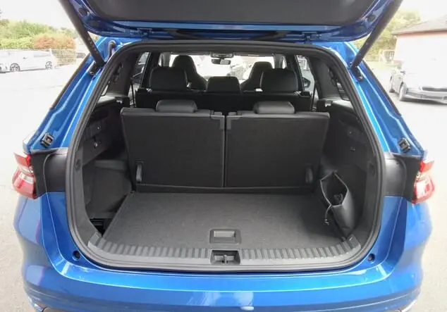 Angebotsdetails Skoda Kodiaq Skoda Kodiaq Sportline 2.0 TDI 142 kW (193 PS) 7-Gang-DSG Race-Blau Metallic