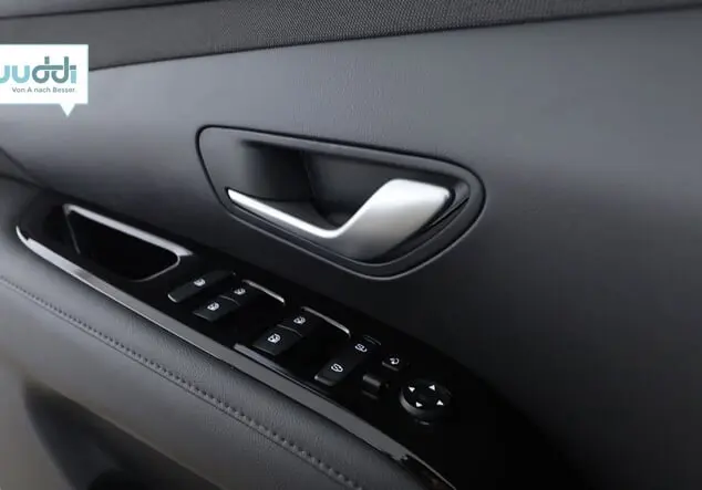 Angebotsdetails Hyundai TUCSON 1.6 T-GDI 48V-Trend Hybrid Weiß und Schwarz