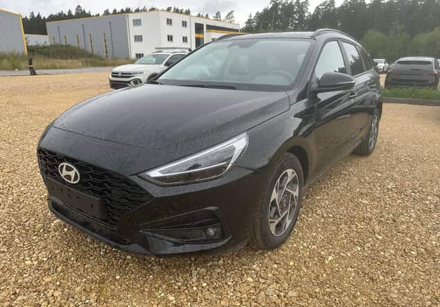 Angebotsdetails Hyundai i30 Kombi Hyundai Wagon Family 1.5 T-GDI MHEV 103 kW (140 PS) 7-Gang-DSG Frontantrieb Abyss Black Pearl