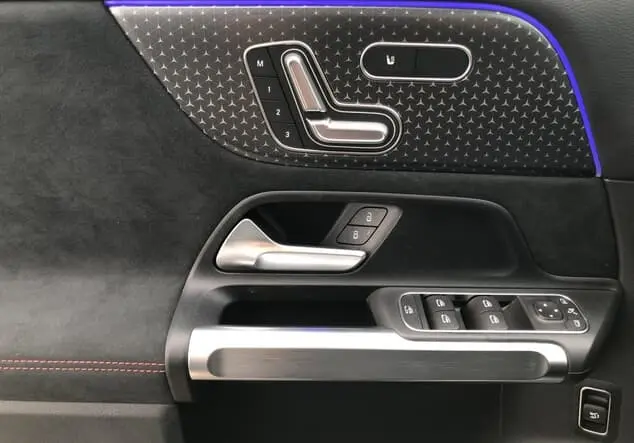 Angebotsdetails Mercedes-Benz GLB 220 d 4MATIC ++sofort verfügbar++ Graulack mountaingrau