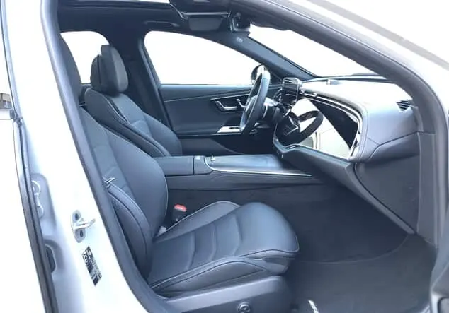 Angebotsdetails Mercedes-Benz E 300 e 4MATIC Limousine mit EQ Hybrid ++sofort verfügbar++ Manufaktur lack manufaktur alpingrau uni