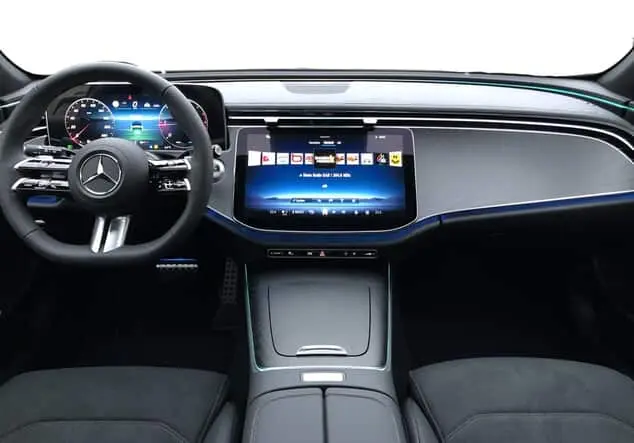 Angebotsdetails Mercedes-Benz E 220 d 4MATIC T-Modell Night Paket Schwarzlack obsidianschwarz