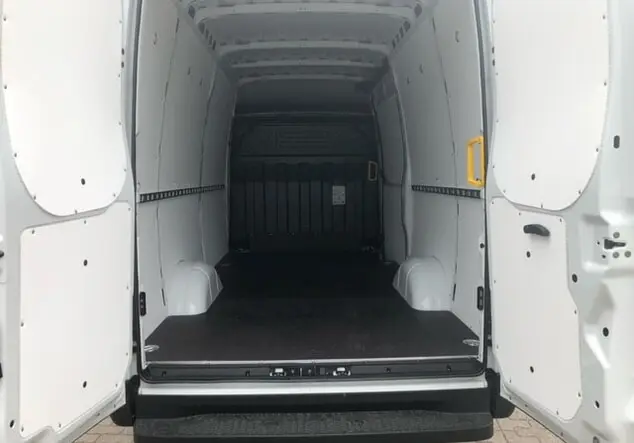 Angebotsdetails Iveco Daily Rückfahrkamera Ladungssicherung Weiß