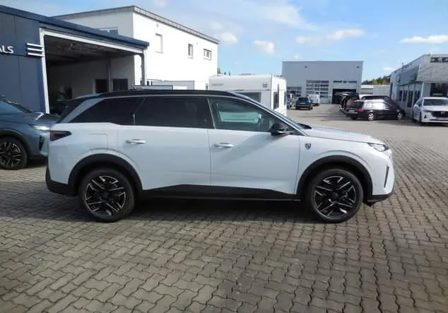 Angebotsdetails Peugeot 5008 Hybrid 145 e-DSC6 GT*360° Kamera* Okenitweiß