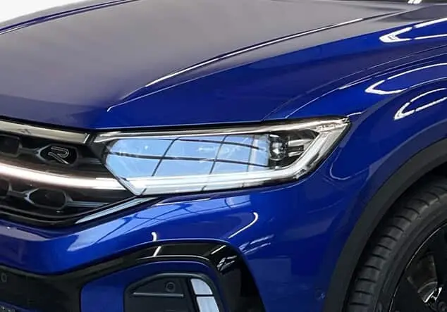 Angebotsdetails Volkswagen T-Roc T-ROC R-LINE 2.0TDI 150PS.DSG.MATRIX.NAVI.AHK.KAMERA.VIRTUAL.PDC Lapiz Blue Metallic Schwarz