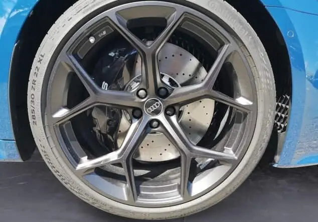 Angebotsdetails Audi RS6 Performance Ascariblau metallic