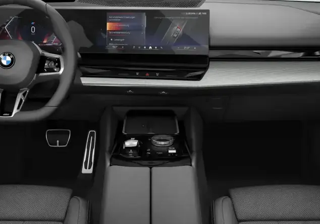 Angebotsdetails BMW 5er Touring 540d xDrive Touring A Black Sapphire Metallic