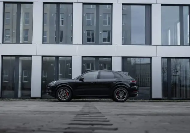 Angebotsdetails Porsche Cayenne Cayenne S, 474 PS, Anhängerkupplung, Automatik, schwarz