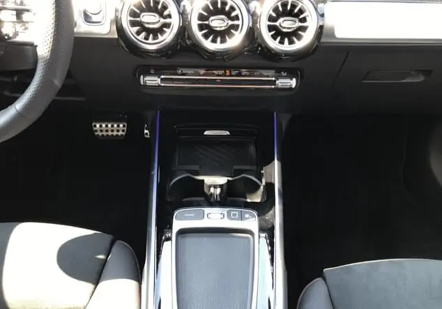 Angebotsdetails Mercedes-Benz GLB 200 d 4MATIC ++sofort verfügbar++ Graulack mountaingrau
