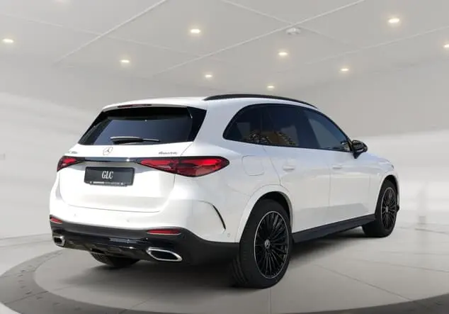Angebotsdetails Mercedes-Benz GLC 300 d 4MATIC ++sofort verfügbar++ Weiß manufaktur lack manufaktur opalithweiß bright