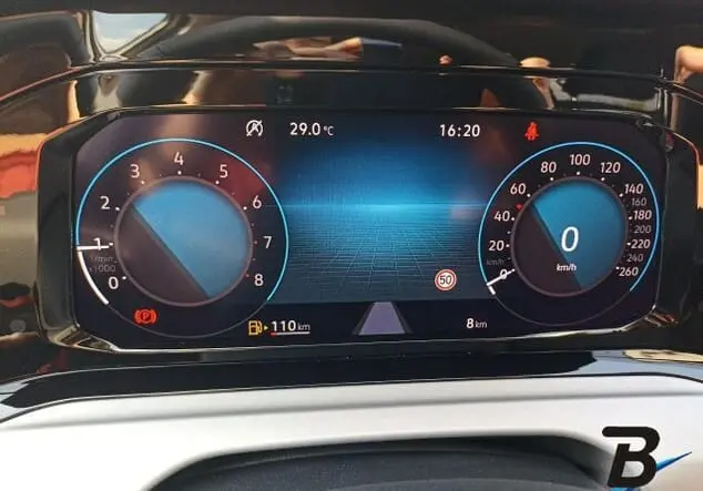 Angebotsdetails Volkswagen Golf VIII Variant 1.5 TSI Life AHK+LED-Plus+ACC+ Silber