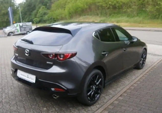 Angebotsdetails Mazda 3 2.5L e-SKYACTIV G 140PS 6AT HOMURA Machine Gray
