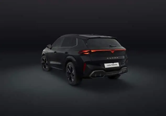 Angebotsdetails Cupra Terramar 1.5 e-HYBRID 150 kW (204 PS) 6-Gang-DSG Midnight Schwarz Metallic
