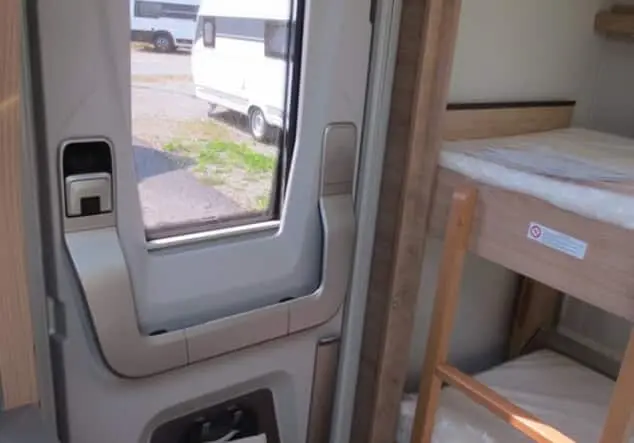 Angebotsdetails KNAUS Südwind 60 YEARS 540 FDK Weiss