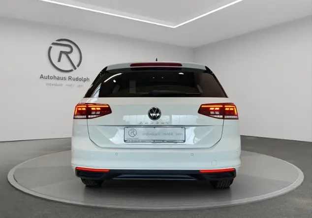 Angebotsdetails Volkswagen Passat Variant 2.0 TDI Business / WeiÃ (Pure White)