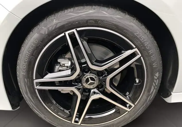 Angebotsdetails Mercedes-Benz A-Klasse 200 Limousine ++ verfügbar ab 15.03.2026 ++ Grau manufaktur lack manufaktur alpingrau uni