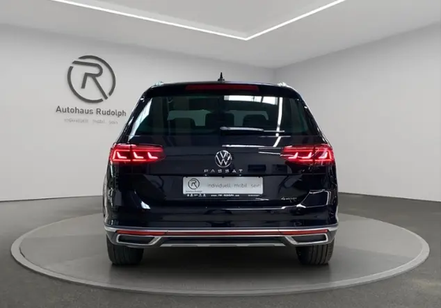 Angebotsdetails Volkswagen Passat Alltrack 2.0 TSI 4Motion Schwarz (Deep Black Perleffekt)