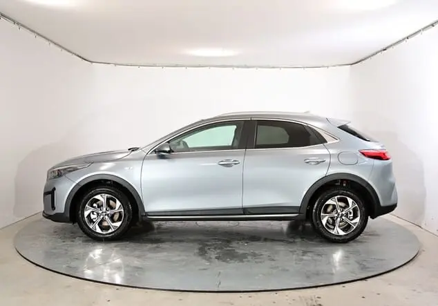 Angebotsdetails Kia XCeed Kia Xceed MY26 1.0 T-GDI MHEV 85 kW (115 PS) 7-Gang-DCT Lunarsilber Metallic