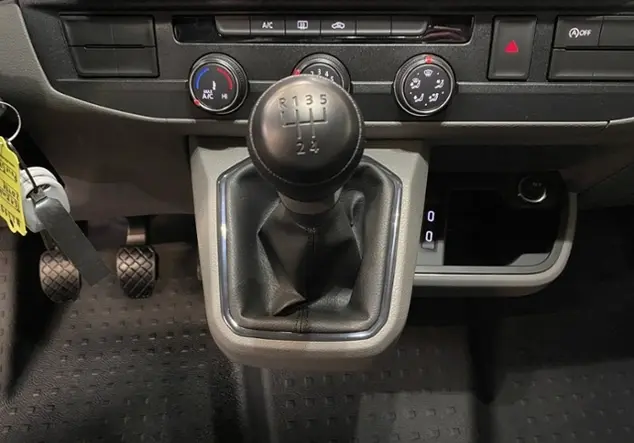 Angebotsdetails Volkswagen T6.1 Kasten 2.0 TDI LR KLIMA Grau (Pure Grey)