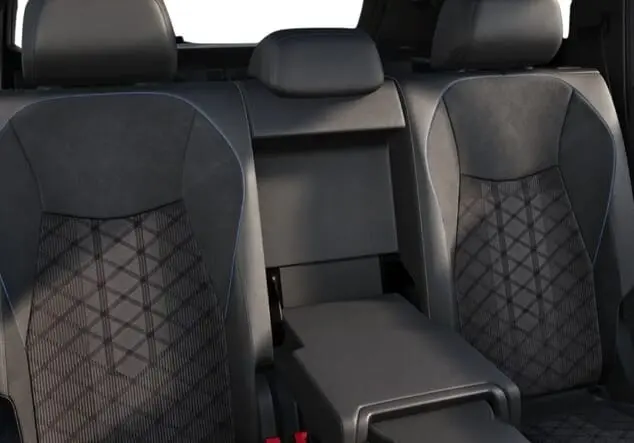 Angebotsdetails Volkswagen Tayron Volkswagen Tayron R-Line 2.0 TDI 142 kW (193 PS) 7-Gang-DSG 4MOTION Delfingrau Metallic