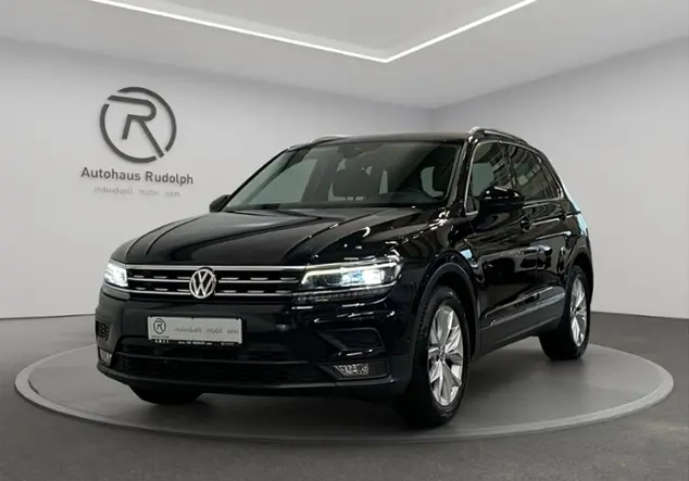 Angebotsdetails Volkswagen Tiguan 1.5 TSI 'IQ.DRIVE' / STANDHEIZUNG /AHK Schwarz (Deep Black Perleffekt)