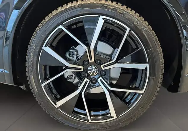 Angebotsdetails Volkswagen Tiguan 1.5 eTSI R-Line ++sofort verfügbar++ Deep black perleffekt