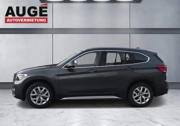Angebotsdetails BMW X1 X1 sDrive 18i, Automatik, Navi, AHK, PDC, Ledersitze Mineralgrau metallic