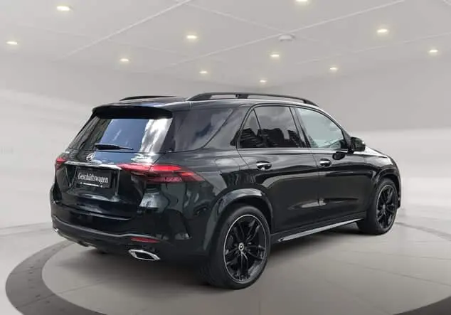 Angebotsdetails Mercedes-Benz GLE 450 4MATIC ++verfügbar ab 27.09.25++ grün metallic smaragdgrün