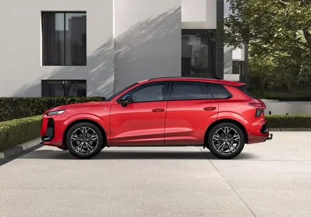 Angebotsdetails Audi Q3 Audi Q3 S line 1.5 TFSI 110 kW (150 PS) 7-Gang tronic Progressivrot Metallic