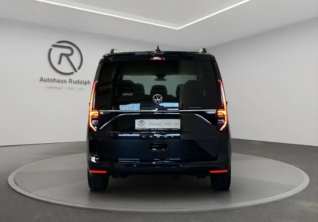 Angebotsdetails Volkswagen Caddy 2.0 TDI Style KR / Schwarz (Deep Black Perleffekt)