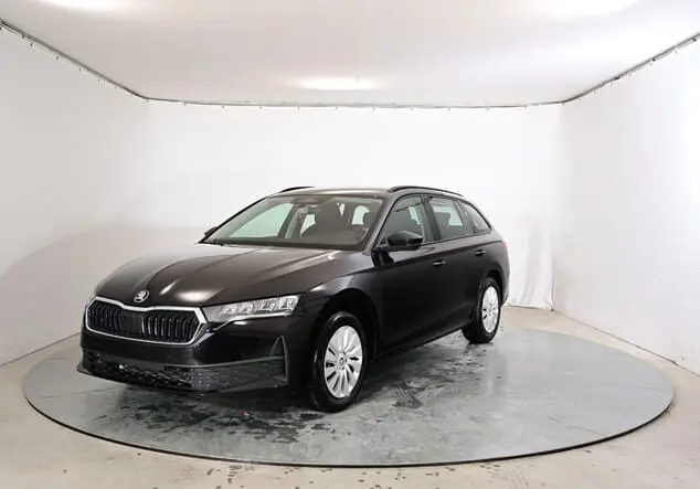 Angebotsdetails Skoda Octavia Combi Skoda Octavia Combi Essence 1.5 TSI 85 kW (116 PS) 7-Gang-DSG Black Magic Perleffekt