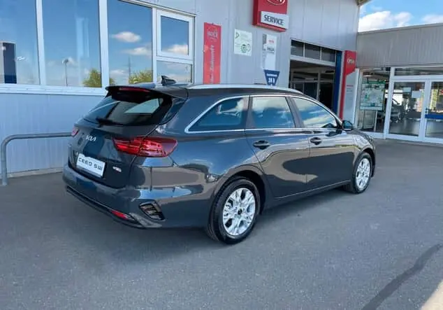 Angebotsdetails Kia Ceed Sporty Wagon Sportswagon Vision Komf+ Grau (DARK PENTA METAL M)