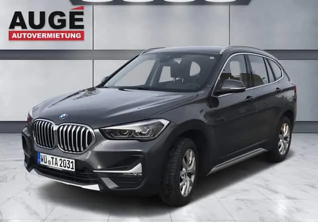 Angebotsdetails BMW X1 X1 sDrive 18i, Automatik, Navi, AHK, PDC, Ledersitze Mineralgrau metallic