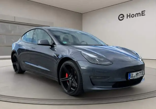 Angebotsdetails Tesla Model 3 Performance grau