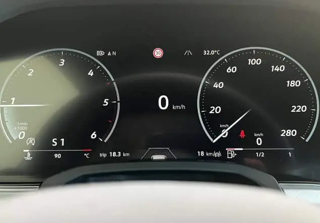 Angebotsdetails Volkswagen Touareg 3.0 V6 TDI R-Line 4Motion ++sofort verfügbar++ Mehrere Farben erhältlich