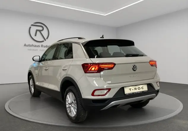 Angebotsdetails Volkswagen T-Roc 1.0 TSI Life 85 kW (116 PS) 6-Gang Grau (Ascotgrau)