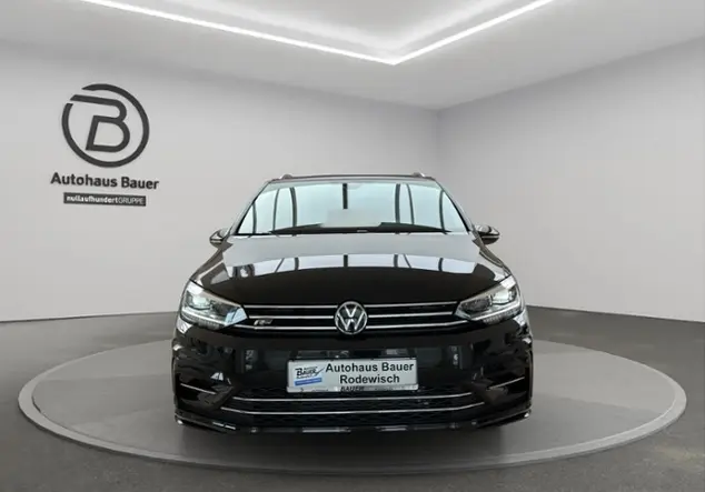 Angebotsdetails Volkswagen Touran 1.5TSI DSGR-Line RfK Schwarz (Grenadillschwarz Metallic)