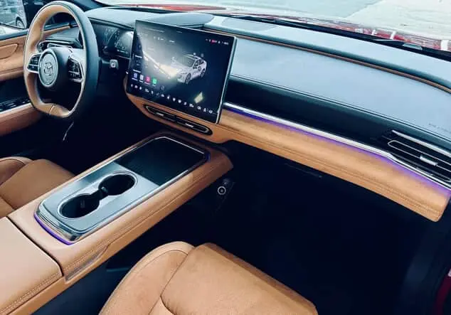 Angebotsdetails Mazda 6E 6e 258PS TAKUMI PLUS*SONY*PANO SOUL RED CRYSTAL M