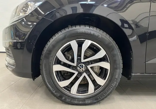 Angebotsdetails Volkswagen Touran 1.5 TSI Active KLIMA NAVI ALU Schwarz (Deep Black Perleffekt)
