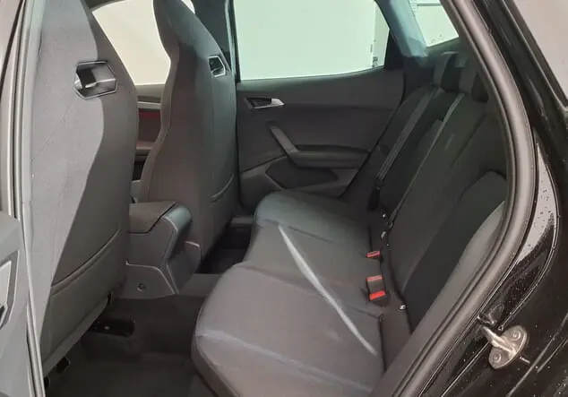 Angebotsdetails Seat Arona Seat Arona FR Black Edition 1.5 TSI 110 kW (150 PS) 7-Gang-DSG Midnight Schwarz Metallic