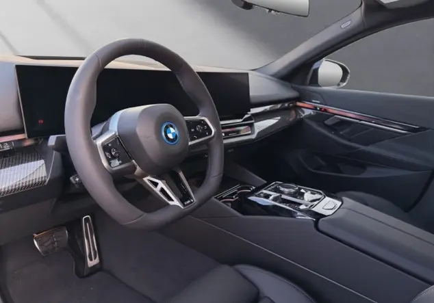 Angebotsdetails BMW i5 40 xDrive Saphirschwarz Metallic