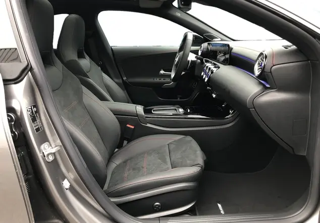 Angebotsdetails Mercedes-Benz CLA Grau-Lack mountaingrau