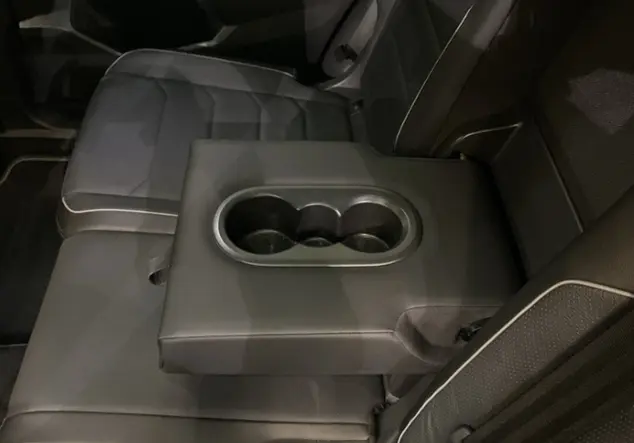 Angebotsdetails Volkswagen Tiguan Allspace 2.0 TDI 4Motion R-Line 'Blac Schwarz (Deep Black Perleffekt)