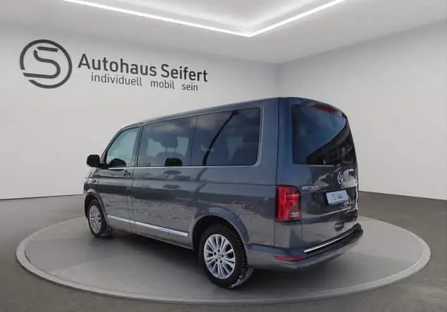 Angebotsdetails Volkswagen T6.1 Multivan Generation SiX 2.0 TDI 4Mot. Grau (Indiumgrau met.)